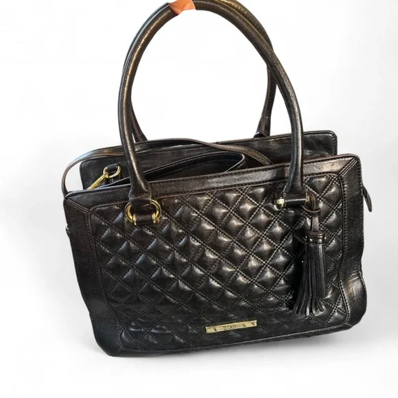 Anne Klein Elegant Black Quilted Handbag - Picture 4 of 16